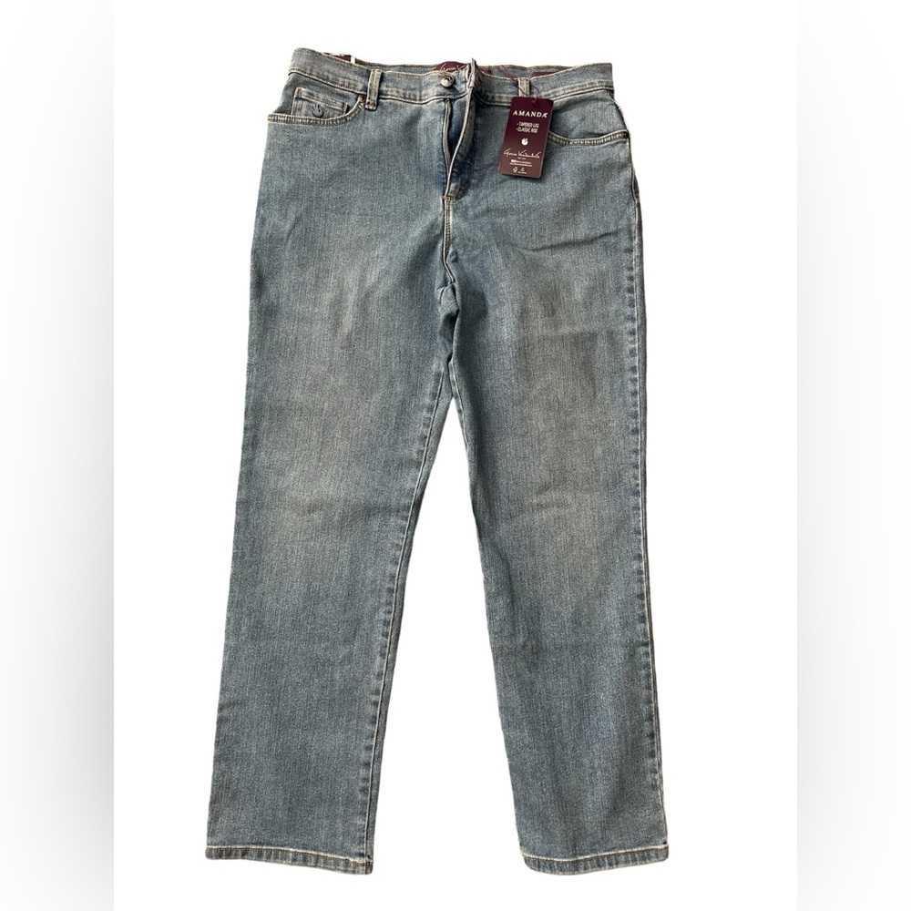 Gloria Vanderbilt Amanda Jeans NWT 12 short.